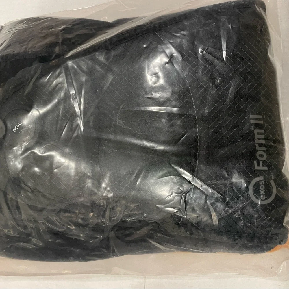 EXOS Form II 637 Black S/M NEW